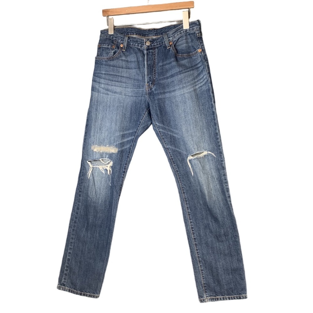 Leviās 501 Dark Wash Distressed Lightwieght Soft Denim 30 W x 30 L Soft Casual